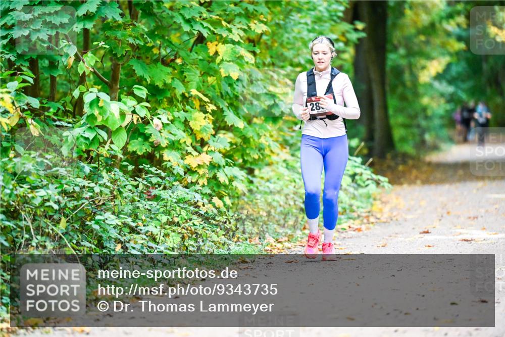 12.10.2025 - Bramfelder Halbmarathon 2025 Dr. Thomas Lammeyer http://msf.ph/oto/9343735 12.10.2025 09:59:41 Laufen 28 meine-sportfotos.de