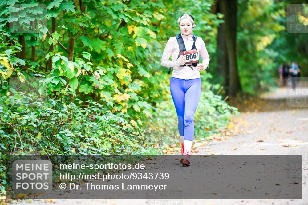 12.10.2025 - Bramfelder Halbmarathon 2025 Dr. Thomas Lammeyer http://msf.ph/oto/9343739 12.10.2025 09:59:41 Laufen 806 meine-sportfotos.de