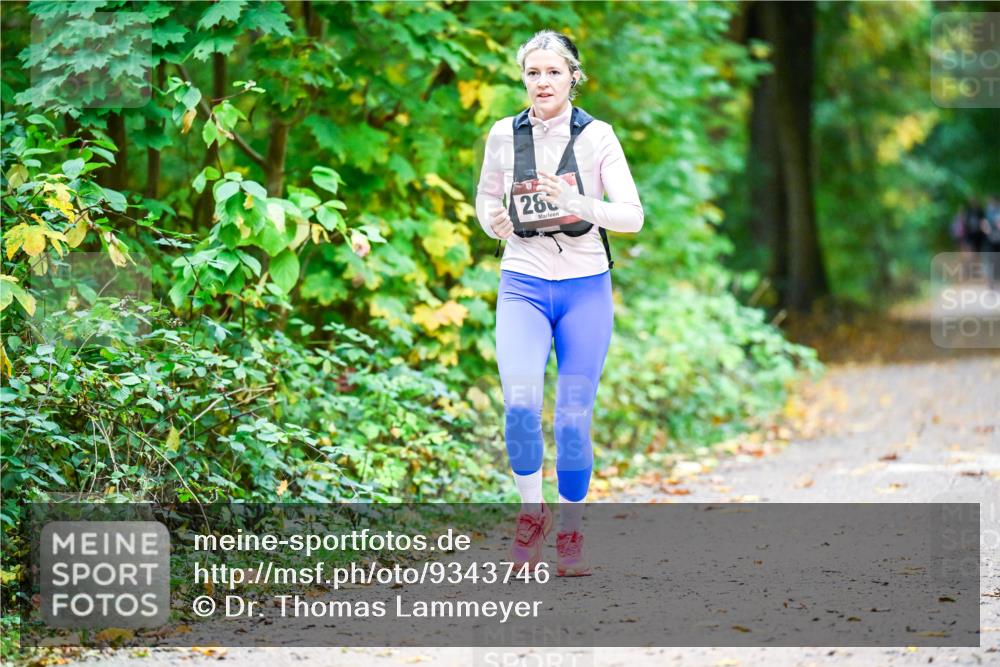 12.10.2025 - Bramfelder Halbmarathon 2025 Dr. Thomas Lammeyer http://msf.ph/oto/9343746 12.10.2025 09:59:42 Laufen 28 meine-sportfotos.de