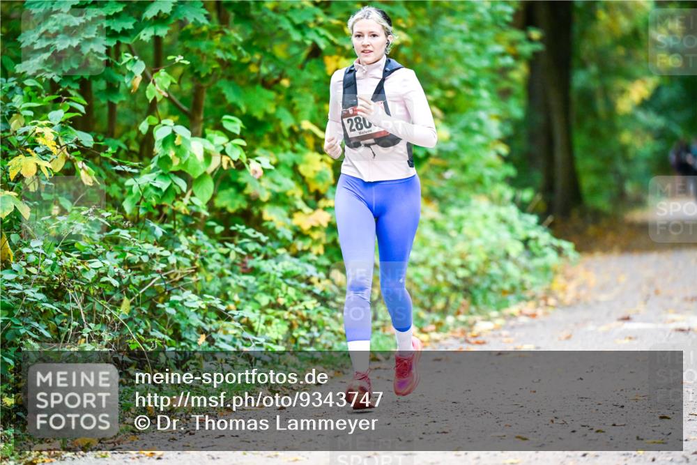12.10.2025 - Bramfelder Halbmarathon 2025 Dr. Thomas Lammeyer http://msf.ph/oto/9343747 12.10.2025 09:59:42 Laufen 280 meine-sportfotos.de