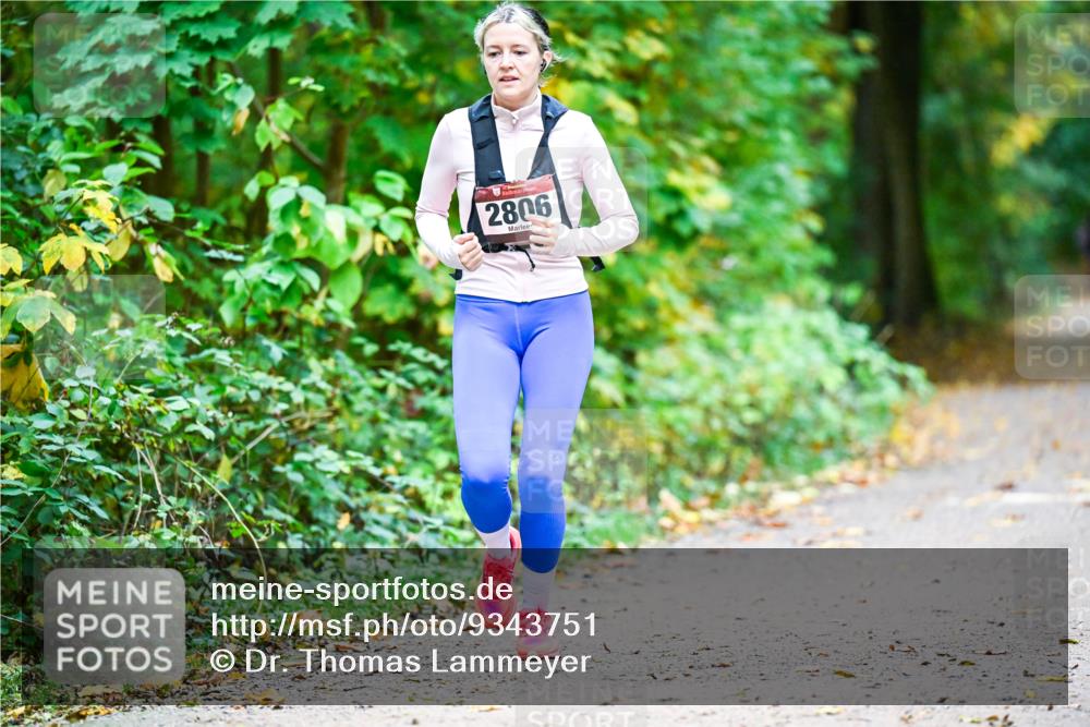 12.10.2025 - Bramfelder Halbmarathon 2025 Dr. Thomas Lammeyer http://msf.ph/oto/9343751 12.10.2025 09:59:43 Laufen 2806 meine-sportfotos.de