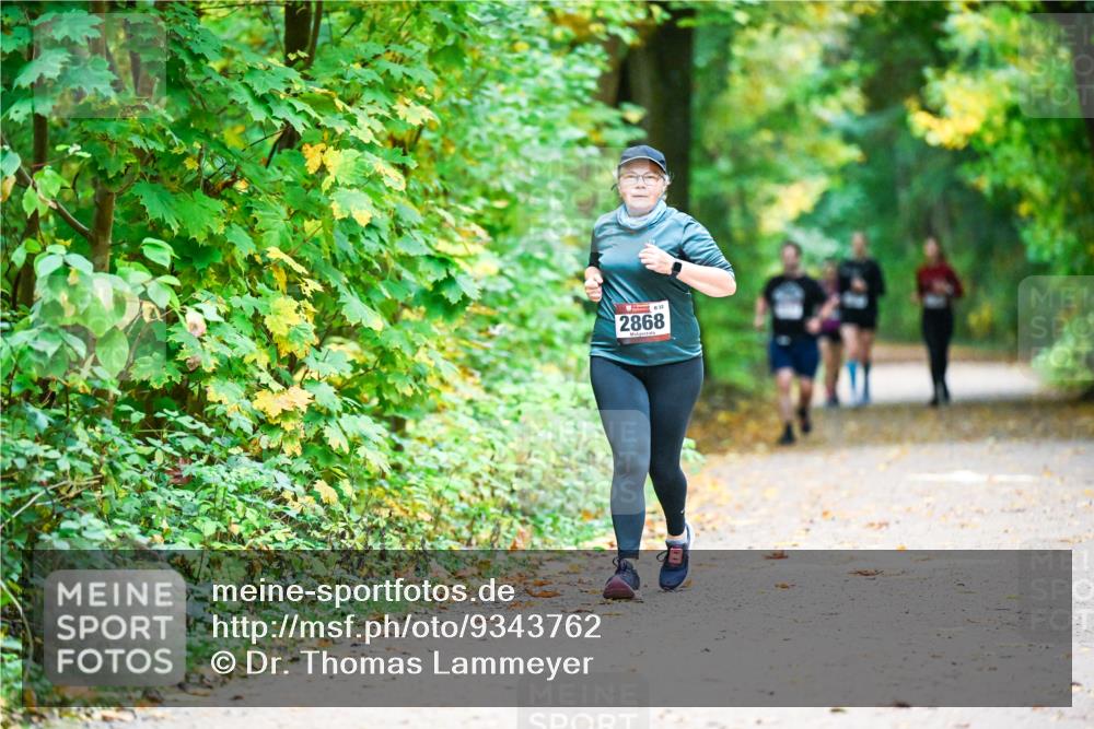 12.10.2025 - Bramfelder Halbmarathon 2025 Dr. Thomas Lammeyer http://msf.ph/oto/9343762 12.10.2025 10:00:12 Laufen 832, 2868 meine-sportfotos.de