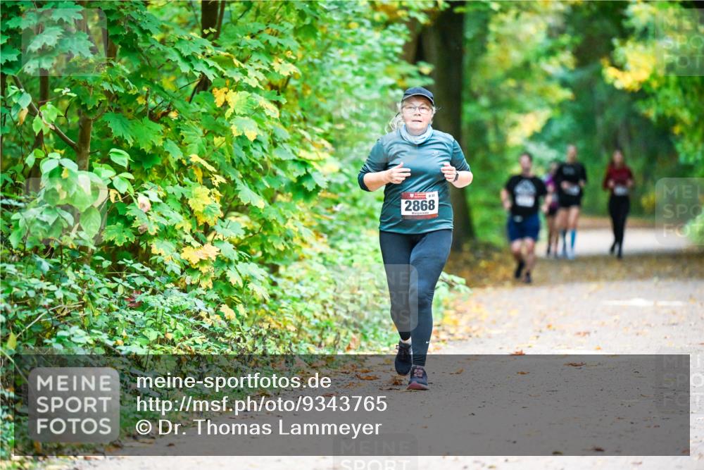 12.10.2025 - Bramfelder Halbmarathon 2025 Dr. Thomas Lammeyer http://msf.ph/oto/9343765 12.10.2025 10:00:12 Laufen 2868 meine-sportfotos.de