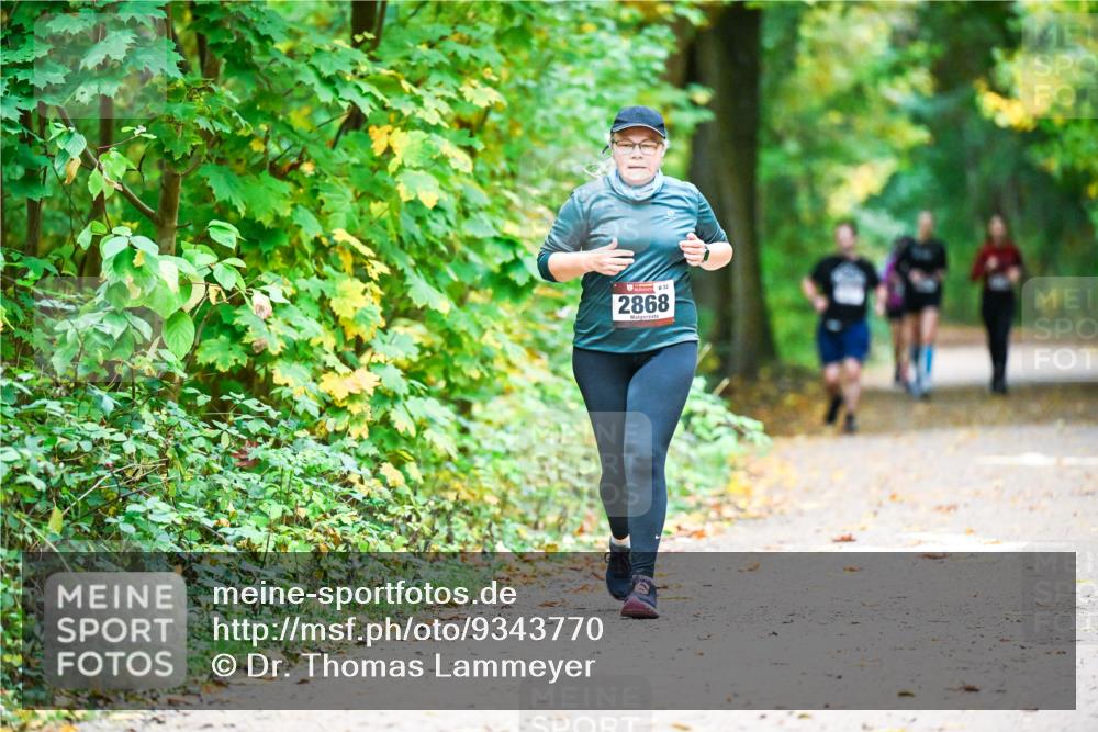 12.10.2025 - Bramfelder Halbmarathon 2025 Dr. Thomas Lammeyer http://msf.ph/oto/9343770 12.10.2025 10:00:13 Laufen 832, 2868 meine-sportfotos.de