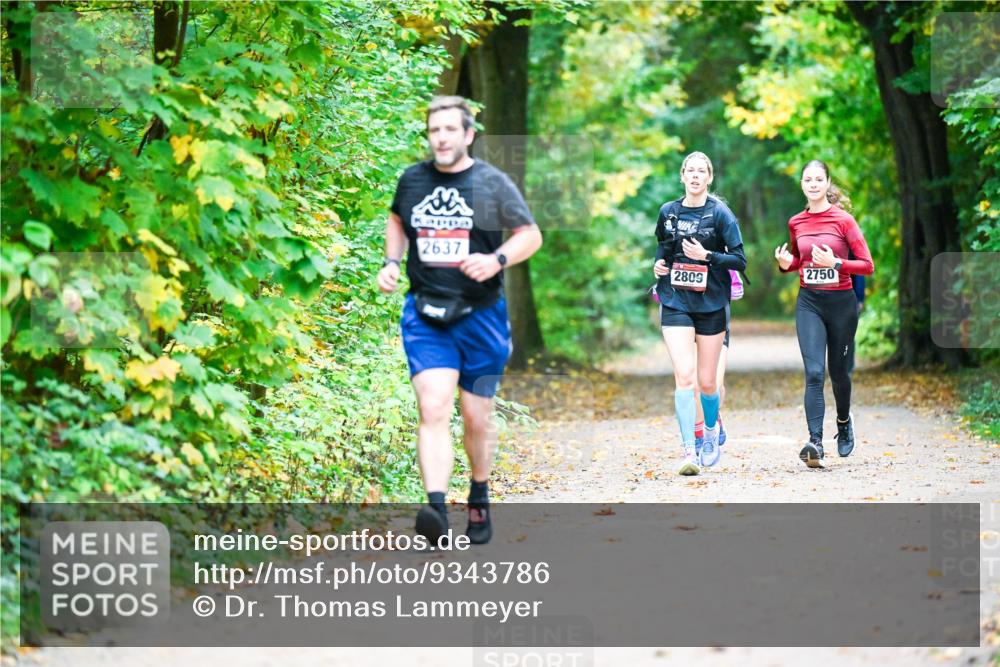 12.10.2025 - Bramfelder Halbmarathon 2025 Dr. Thomas Lammeyer http://msf.ph/oto/9343786 12.10.2025 10:00:24 Laufen 2637, 2750, 2809 meine-sportfotos.de