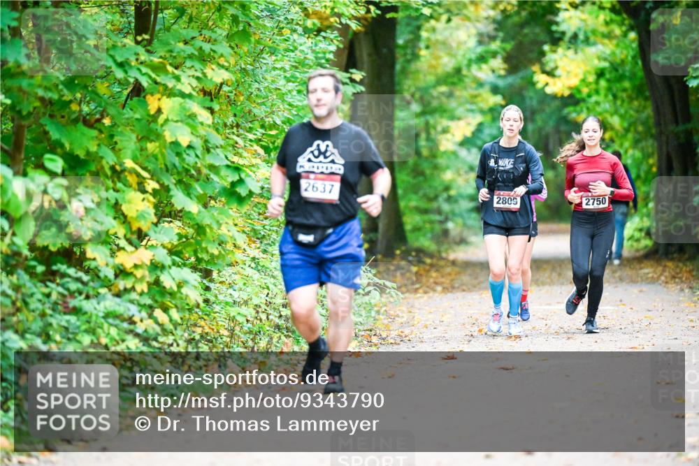 12.10.2025 - Bramfelder Halbmarathon 2025 Dr. Thomas Lammeyer http://msf.ph/oto/9343790 12.10.2025 10:00:25 Laufen 2637, 2809, 2750 meine-sportfotos.de