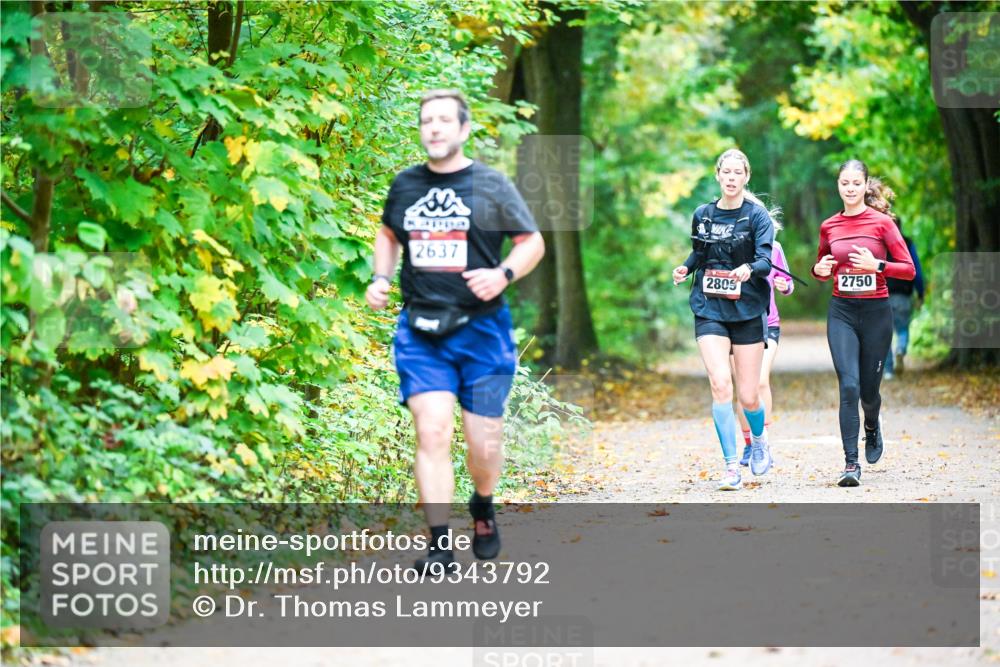 12.10.2025 - Bramfelder Halbmarathon 2025 Dr. Thomas Lammeyer http://msf.ph/oto/9343792 12.10.2025 10:00:25 Laufen 2637, 2750, 2809 meine-sportfotos.de