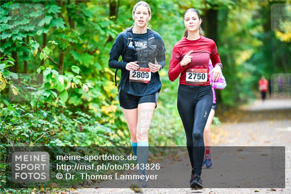 12.10.2025 - Bramfelder Halbmarathon 2025 Dr. Thomas Lammeyer http://msf.ph/oto/9343826 12.10.2025 10:00:31 Laufen 2809, 2750 meine-sportfotos.de