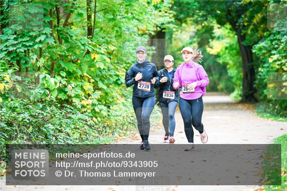 12.10.2025 - Bramfelder Halbmarathon 2025 Dr. Thomas Lammeyer http://msf.ph/oto/9343905 12.10.2025 10:01:19 Laufen 2728, 2836, 282 meine-sportfotos.de