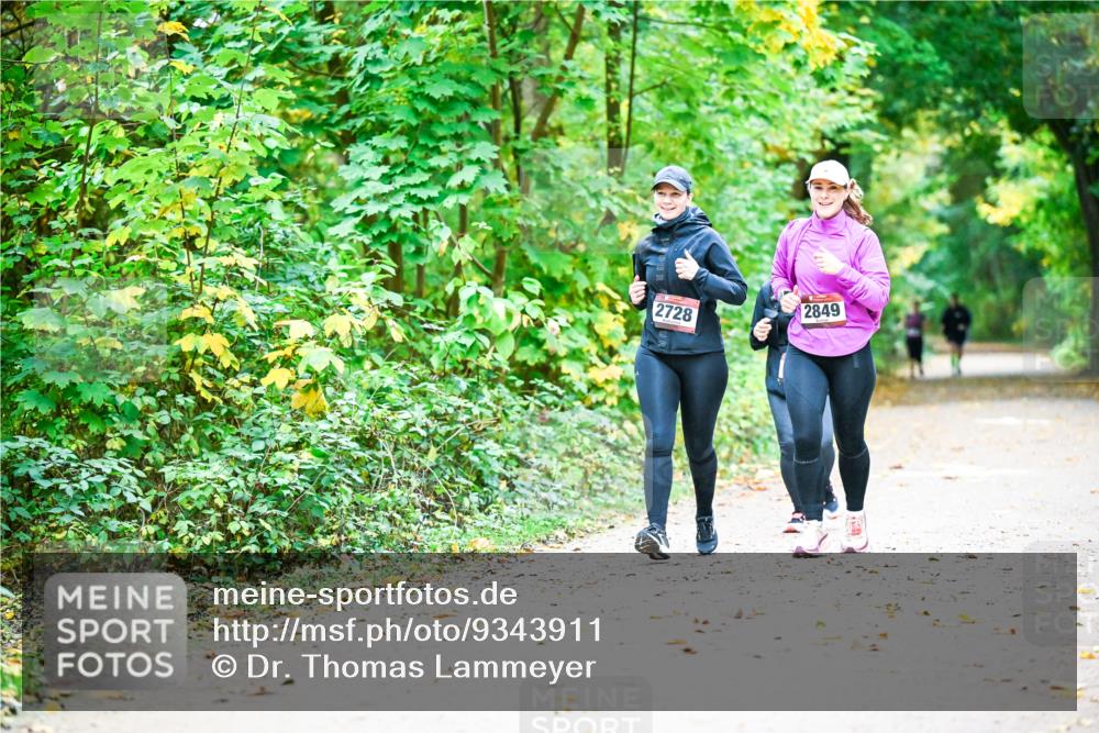 12.10.2025 - Bramfelder Halbmarathon 2025 Dr. Thomas Lammeyer http://msf.ph/oto/9343911 12.10.2025 10:01:21 Laufen 2849, 2728 meine-sportfotos.de