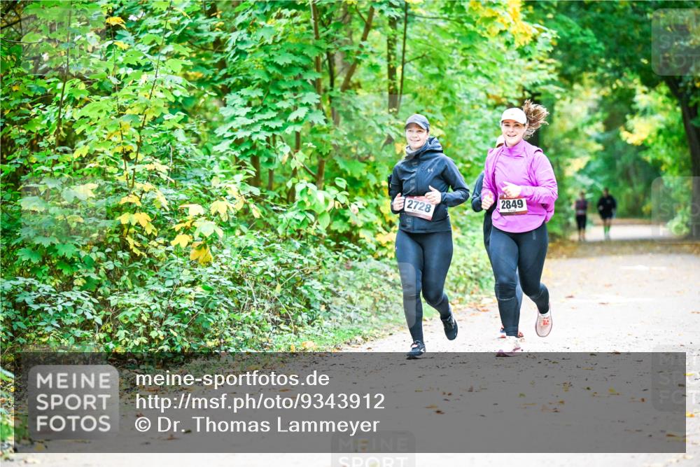 12.10.2025 - Bramfelder Halbmarathon 2025 Dr. Thomas Lammeyer http://msf.ph/oto/9343912 12.10.2025 10:01:21 Laufen 2849, 2728 meine-sportfotos.de
