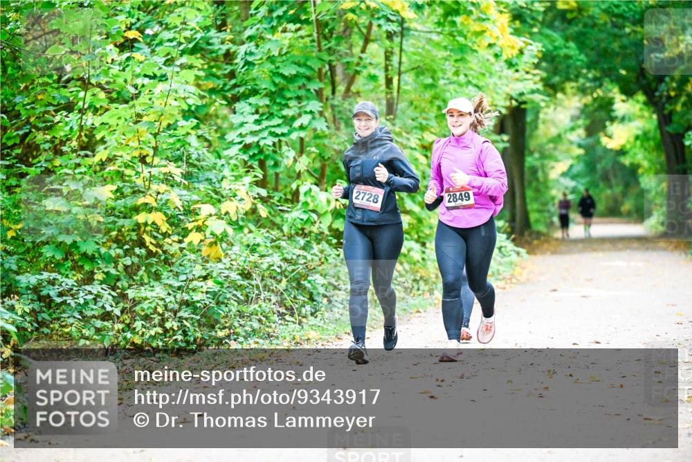 12.10.2025 - Bramfelder Halbmarathon 2025 Dr. Thomas Lammeyer http://msf.ph/oto/9343917 12.10.2025 10:01:21 Laufen 2728, 2849 meine-sportfotos.de