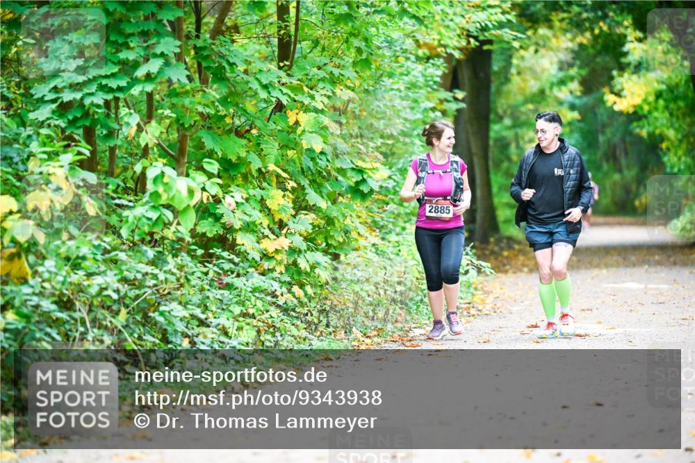 12.10.2025 - Bramfelder Halbmarathon 2025 Dr. Thomas Lammeyer http://msf.ph/oto/9343938 12.10.2025 10:01:41 Laufen 2885 meine-sportfotos.de