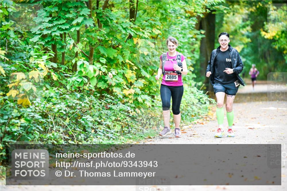 12.10.2025 - Bramfelder Halbmarathon 2025 Dr. Thomas Lammeyer http://msf.ph/oto/9343943 12.10.2025 10:01:42 Laufen 2885, 26 meine-sportfotos.de