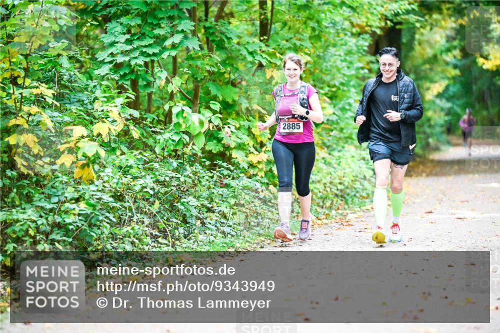 12.10.2025 - Bramfelder Halbmarathon 2025 Dr. Thomas Lammeyer http://msf.ph/oto/9343949 12.10.2025 10:01:43 Laufen 2885 meine-sportfotos.de