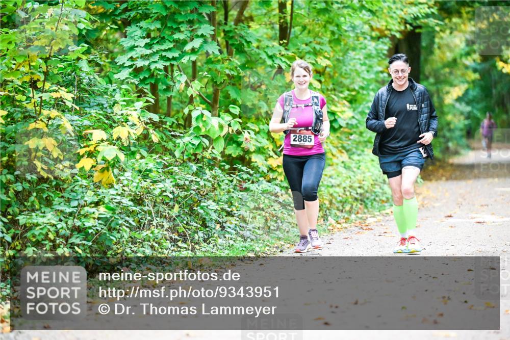 12.10.2025 - Bramfelder Halbmarathon 2025 Dr. Thomas Lammeyer http://msf.ph/oto/9343951 12.10.2025 10:01:43 Laufen 2885 meine-sportfotos.de