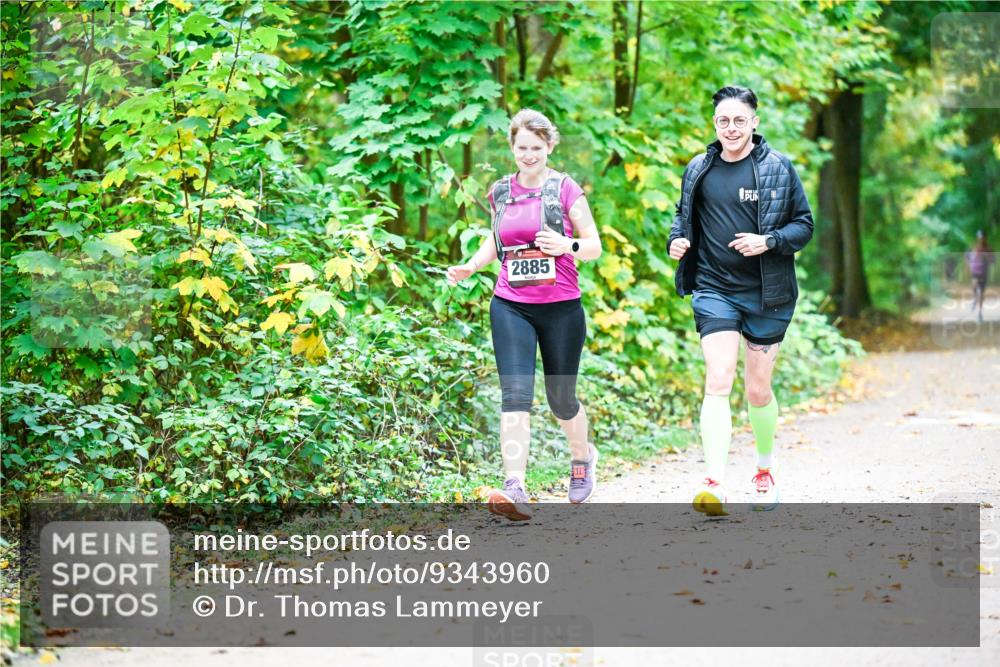 12.10.2025 - Bramfelder Halbmarathon 2025 Dr. Thomas Lammeyer http://msf.ph/oto/9343960 12.10.2025 10:01:45 Laufen 2885 meine-sportfotos.de