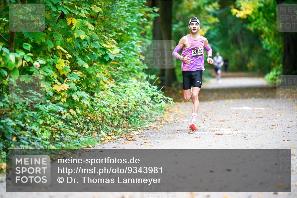 12.10.2025 - Bramfelder Halbmarathon 2025 Dr. Thomas Lammeyer http://msf.ph/oto/9343981 12.10.2025 10:01:54 Laufen 2640 meine-sportfotos.de