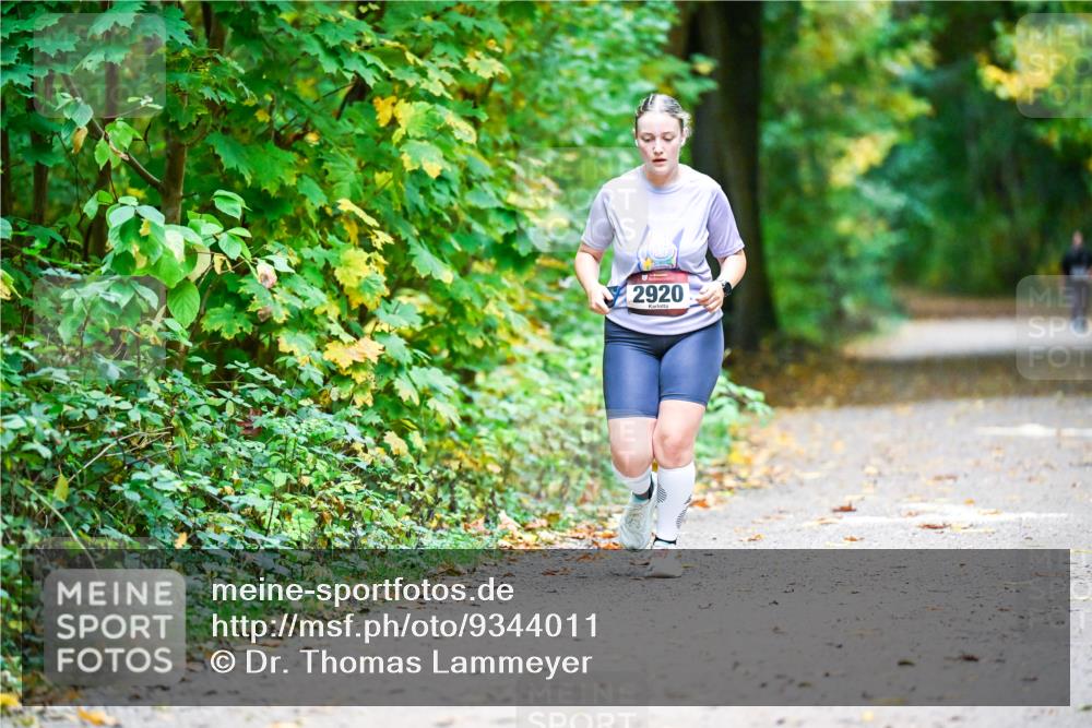 12.10.2025 - Bramfelder Halbmarathon 2025 Dr. Thomas Lammeyer http://msf.ph/oto/9344011 12.10.2025 10:02:25 Laufen 2920 meine-sportfotos.de