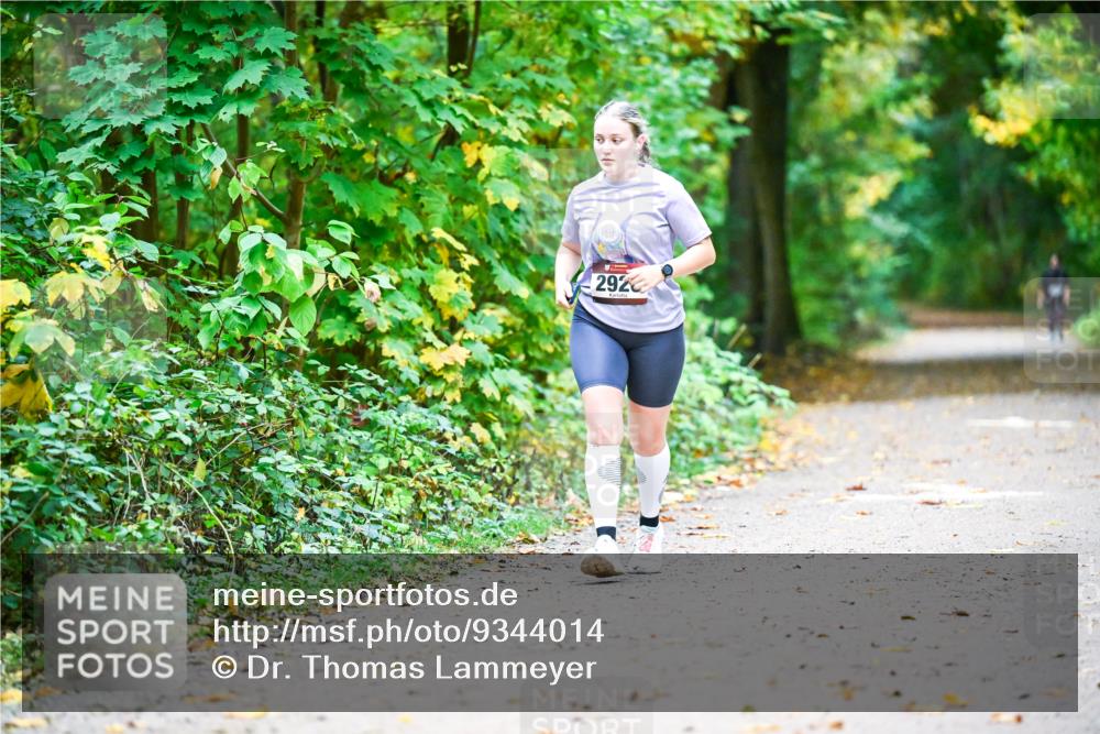 12.10.2025 - Bramfelder Halbmarathon 2025 Dr. Thomas Lammeyer http://msf.ph/oto/9344014 12.10.2025 10:02:26 Laufen 292 meine-sportfotos.de