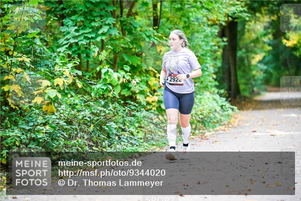 12.10.2025 - Bramfelder Halbmarathon 2025 Dr. Thomas Lammeyer http://msf.ph/oto/9344020 12.10.2025 10:02:26 Laufen 292 meine-sportfotos.de