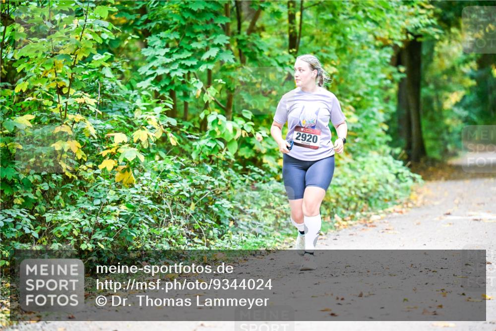 12.10.2025 - Bramfelder Halbmarathon 2025 Dr. Thomas Lammeyer http://msf.ph/oto/9344024 12.10.2025 10:02:27 Laufen 2920 meine-sportfotos.de