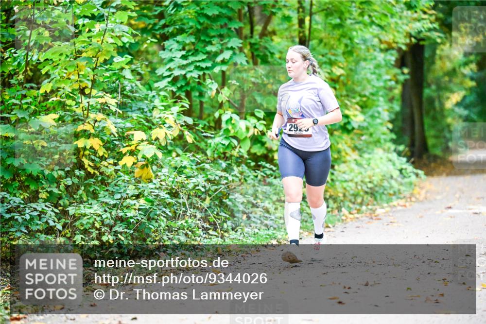 12.10.2025 - Bramfelder Halbmarathon 2025 Dr. Thomas Lammeyer http://msf.ph/oto/9344026 12.10.2025 10:02:27 Laufen 2923 meine-sportfotos.de
