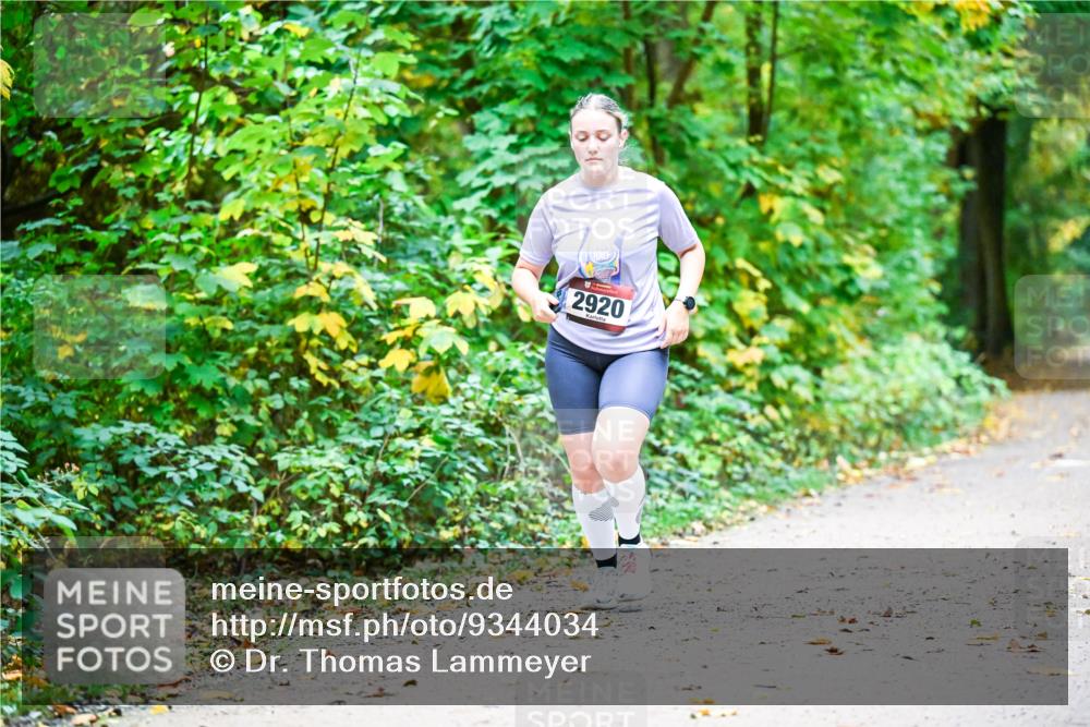 12.10.2025 - Bramfelder Halbmarathon 2025 Dr. Thomas Lammeyer http://msf.ph/oto/9344034 12.10.2025 10:02:28 Laufen 2920 meine-sportfotos.de