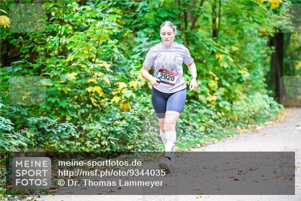 12.10.2025 - Bramfelder Halbmarathon 2025 Dr. Thomas Lammeyer http://msf.ph/oto/9344035 12.10.2025 10:02:28 Laufen 2920 meine-sportfotos.de
