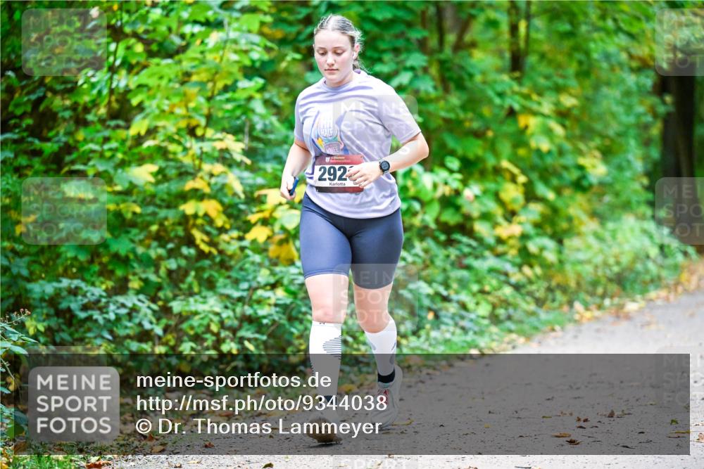 12.10.2025 - Bramfelder Halbmarathon 2025 Dr. Thomas Lammeyer http://msf.ph/oto/9344038 12.10.2025 10:02:29 Laufen 292 meine-sportfotos.de