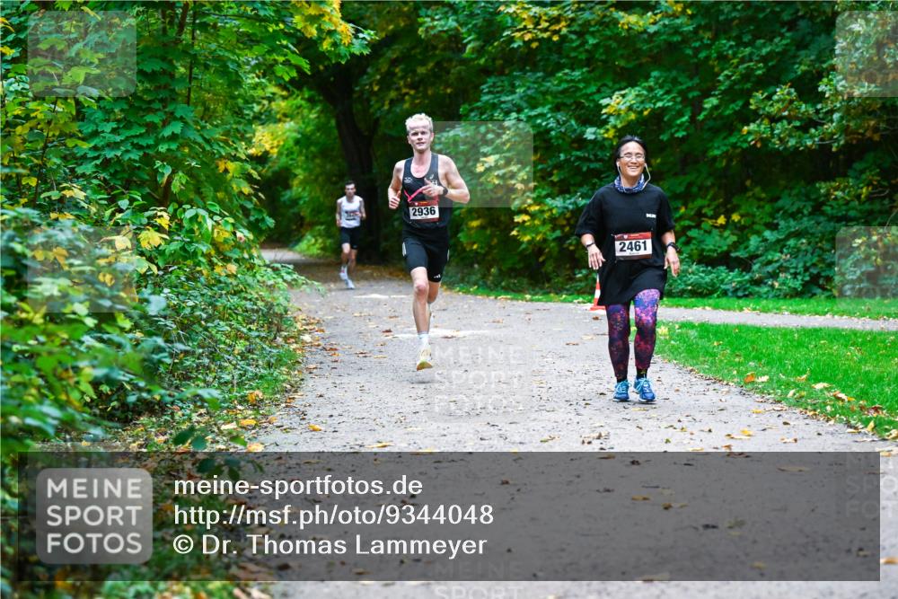 12.10.2025 - Bramfelder Halbmarathon 2025 Dr. Thomas Lammeyer http://msf.ph/oto/9344048 12.10.2025 10:03:07 Laufen 2936, 2461 meine-sportfotos.de