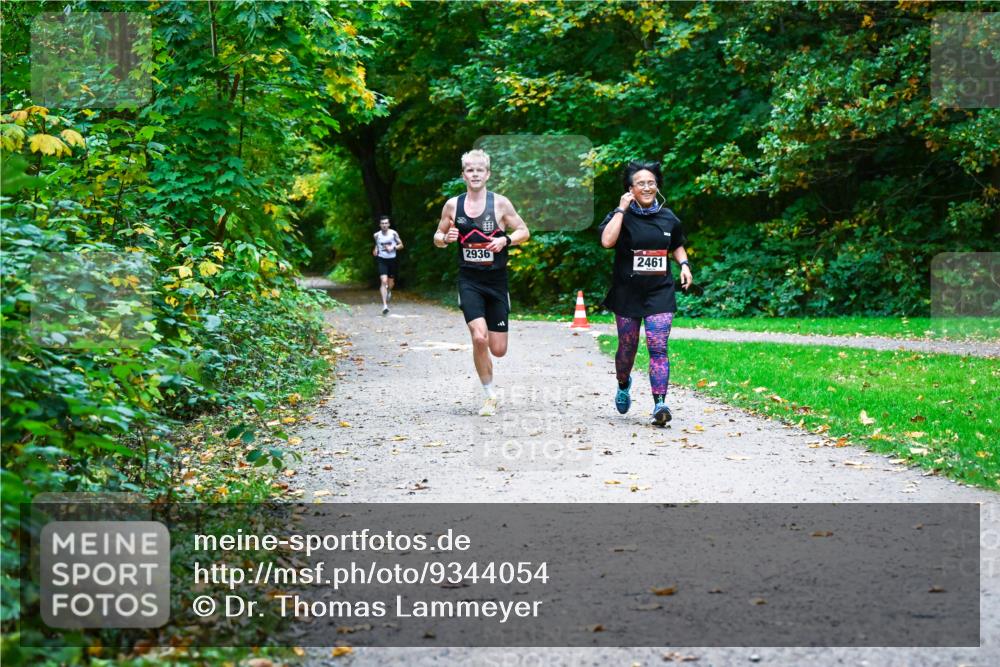 12.10.2025 - Bramfelder Halbmarathon 2025 Dr. Thomas Lammeyer http://msf.ph/oto/9344054 12.10.2025 10:03:08 Laufen 2936, 2461 meine-sportfotos.de