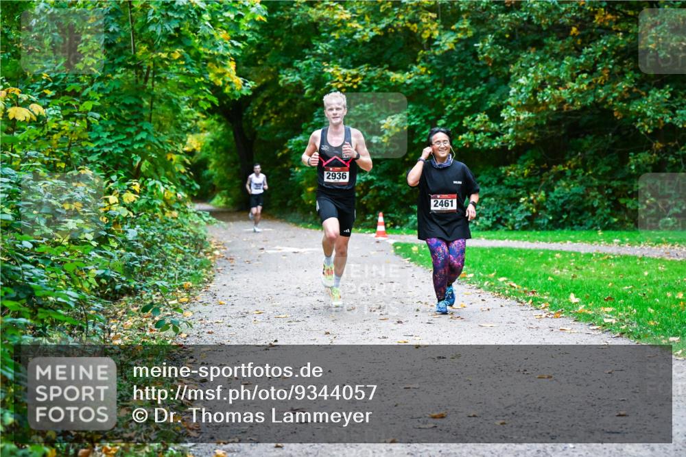 12.10.2025 - Bramfelder Halbmarathon 2025 Dr. Thomas Lammeyer http://msf.ph/oto/9344057 12.10.2025 10:03:08 Laufen 2936, 2461 meine-sportfotos.de