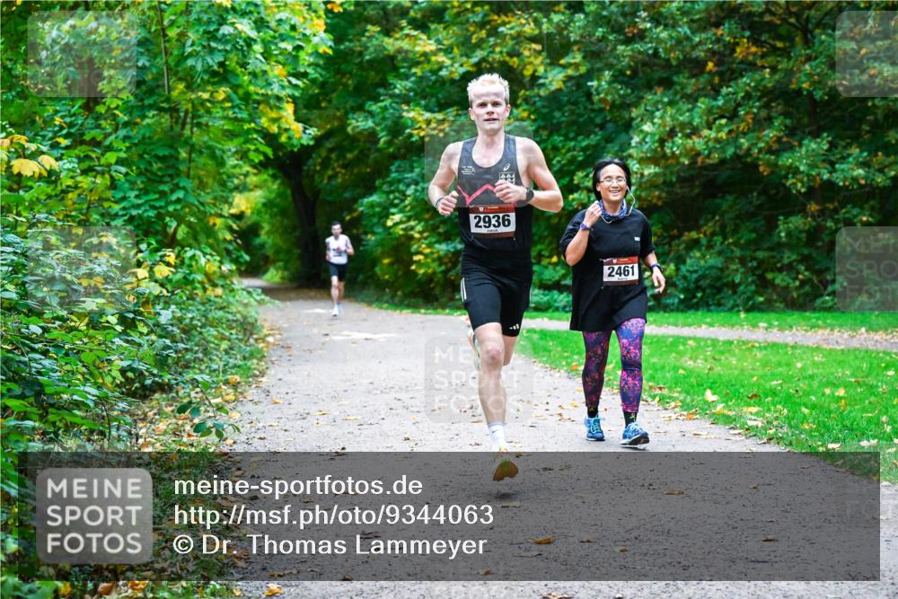 12.10.2025 - Bramfelder Halbmarathon 2025 Dr. Thomas Lammeyer http://msf.ph/oto/9344063 12.10.2025 10:03:09 Laufen 2936, 2, 2461 meine-sportfotos.de