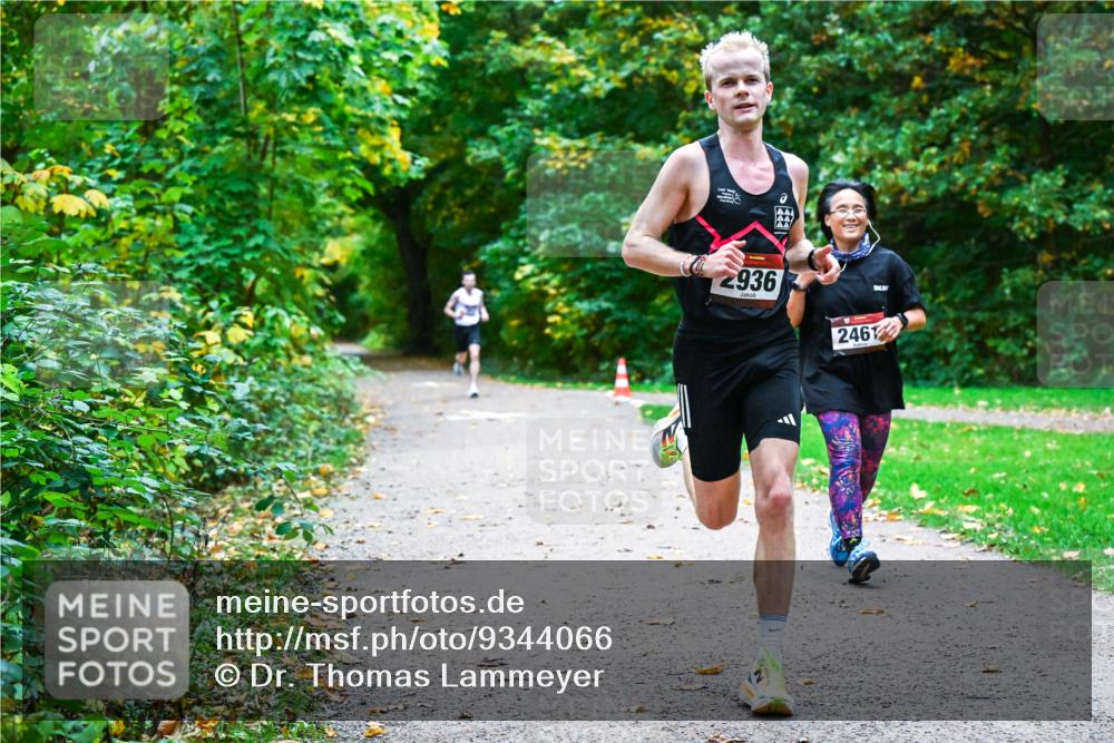 12.10.2025 - Bramfelder Halbmarathon 2025 Dr. Thomas Lammeyer http://msf.ph/oto/9344066 12.10.2025 10:03:09 Laufen 2936, 2461 meine-sportfotos.de