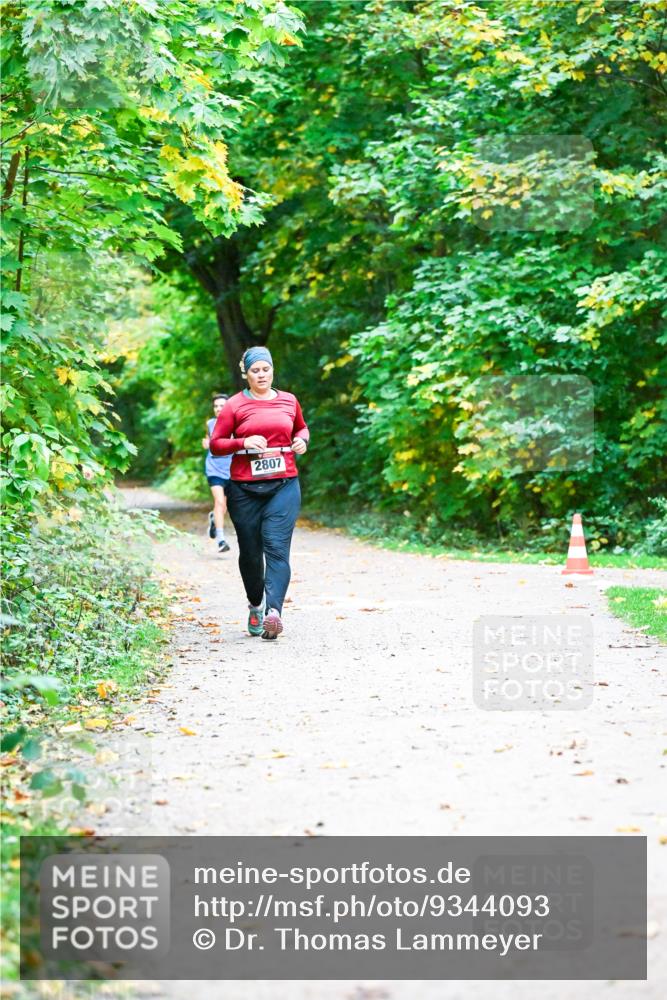 12.10.2025 - Bramfelder Halbmarathon 2025 Dr. Thomas Lammeyer http://msf.ph/oto/9344093 12.10.2025 10:04:29 Laufen 2807 meine-sportfotos.de