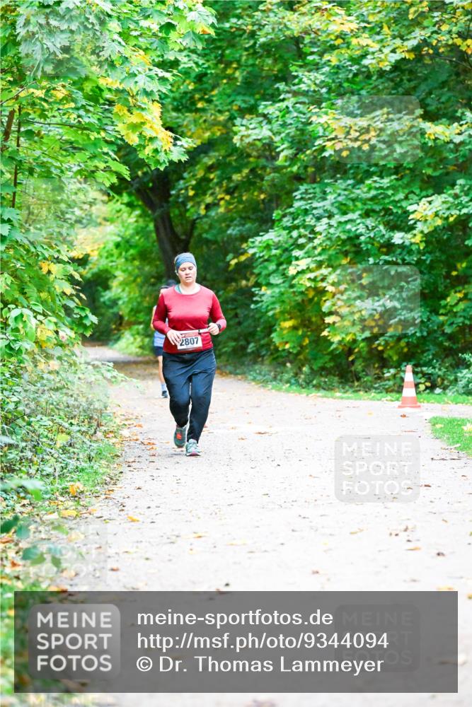 12.10.2025 - Bramfelder Halbmarathon 2025 Dr. Thomas Lammeyer http://msf.ph/oto/9344094 12.10.2025 10:04:29 Laufen 2807 meine-sportfotos.de