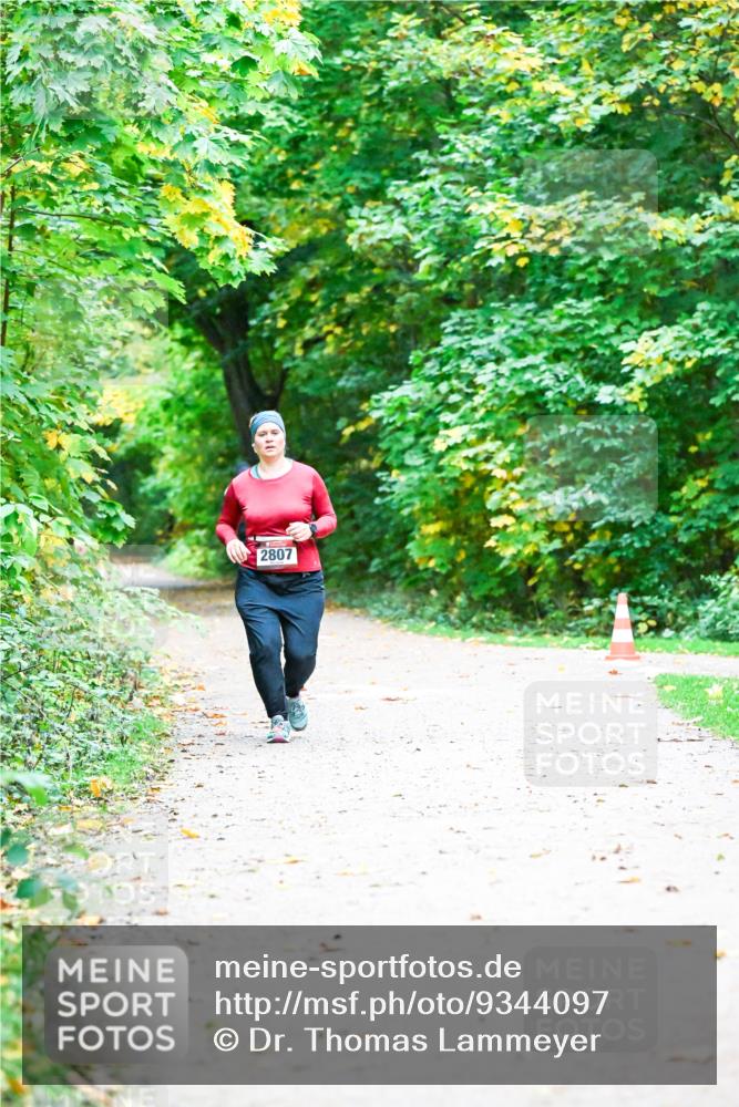 12.10.2025 - Bramfelder Halbmarathon 2025 Dr. Thomas Lammeyer http://msf.ph/oto/9344097 12.10.2025 10:04:29 Laufen 2807 meine-sportfotos.de