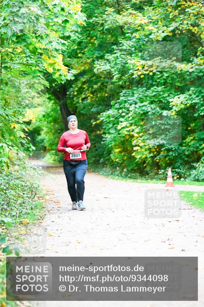 12.10.2025 - Bramfelder Halbmarathon 2025 Dr. Thomas Lammeyer http://msf.ph/oto/9344098 12.10.2025 10:04:30 Laufen 2807 meine-sportfotos.de