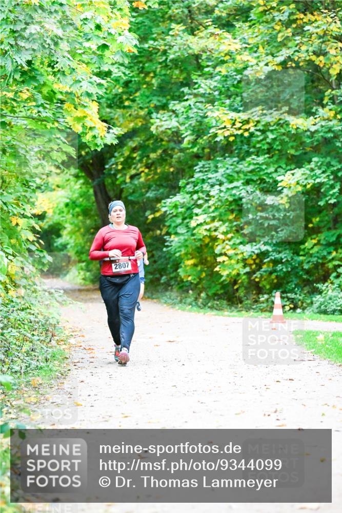 12.10.2025 - Bramfelder Halbmarathon 2025 Dr. Thomas Lammeyer http://msf.ph/oto/9344099 12.10.2025 10:04:30 Laufen 2807 meine-sportfotos.de