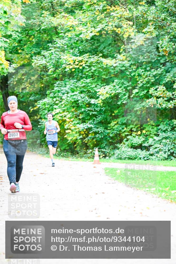 12.10.2025 - Bramfelder Halbmarathon 2025 Dr. Thomas Lammeyer http://msf.ph/oto/9344104 12.10.2025 10:04:31 Laufen 2807, 2424 meine-sportfotos.de