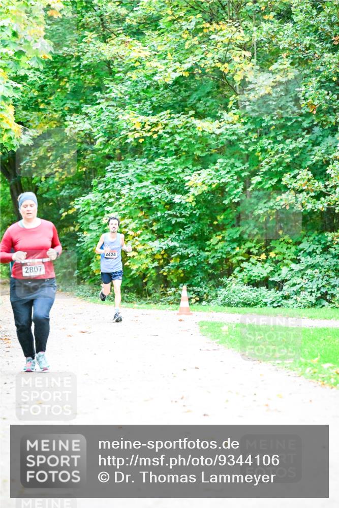12.10.2025 - Bramfelder Halbmarathon 2025 Dr. Thomas Lammeyer http://msf.ph/oto/9344106 12.10.2025 10:04:31 Laufen 2424, 2807 meine-sportfotos.de