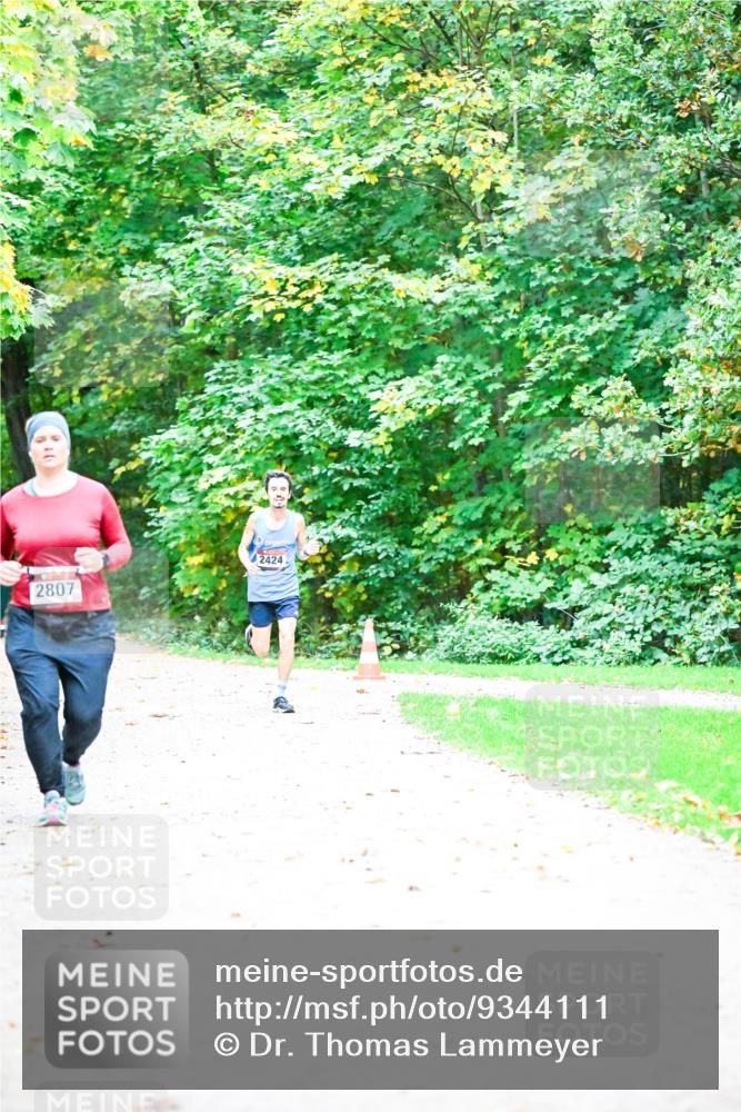 12.10.2025 - Bramfelder Halbmarathon 2025 Dr. Thomas Lammeyer http://msf.ph/oto/9344111 12.10.2025 10:04:32 Laufen 2807, 2424 meine-sportfotos.de