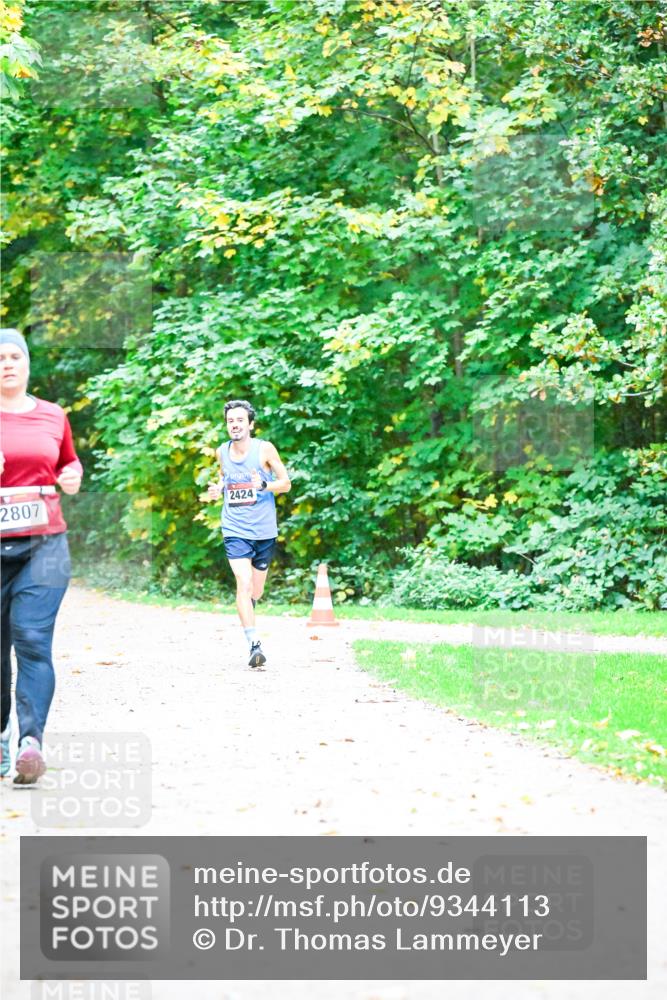 12.10.2025 - Bramfelder Halbmarathon 2025 Dr. Thomas Lammeyer http://msf.ph/oto/9344113 12.10.2025 10:04:32 Laufen 2807, 2424 meine-sportfotos.de