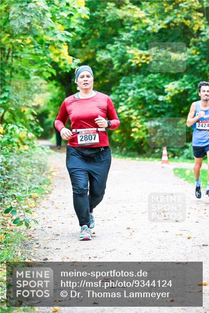 12.10.2025 - Bramfelder Halbmarathon 2025 Dr. Thomas Lammeyer http://msf.ph/oto/9344124 12.10.2025 10:04:34 Laufen 2807, 2424 meine-sportfotos.de