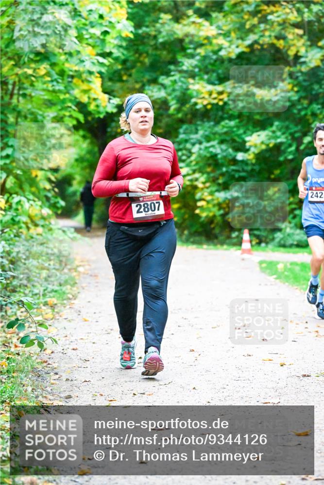 12.10.2025 - Bramfelder Halbmarathon 2025 Dr. Thomas Lammeyer http://msf.ph/oto/9344126 12.10.2025 10:04:34 Laufen 2807, 242 meine-sportfotos.de