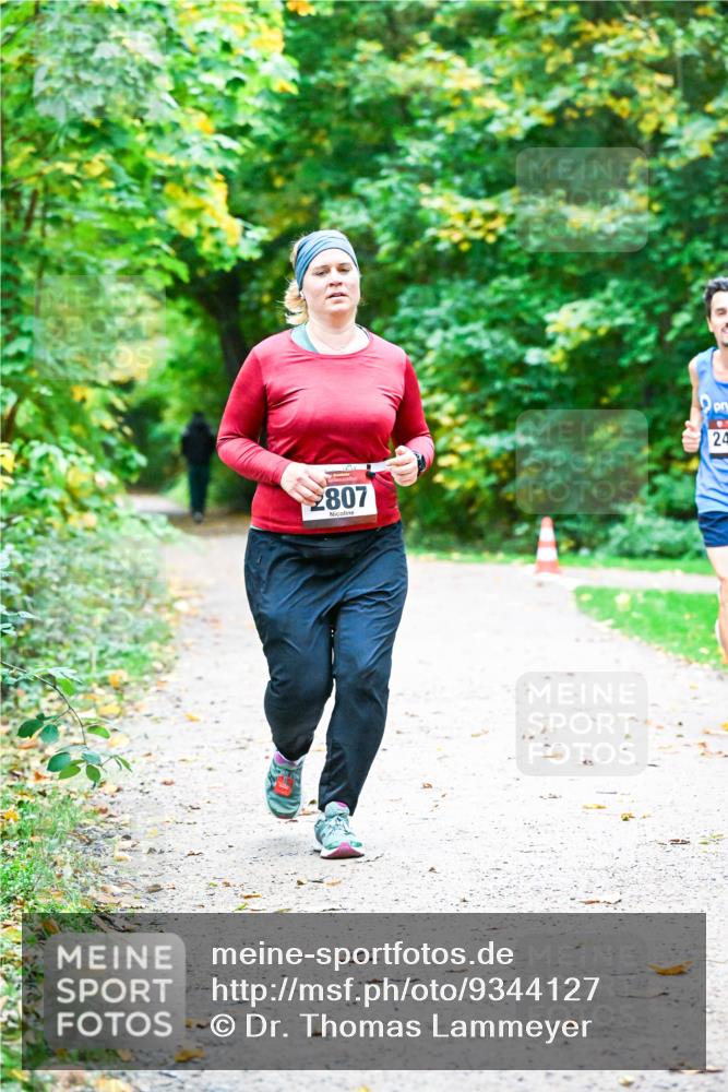 12.10.2025 - Bramfelder Halbmarathon 2025 Dr. Thomas Lammeyer http://msf.ph/oto/9344127 12.10.2025 10:04:34 Laufen 2807, 24 meine-sportfotos.de