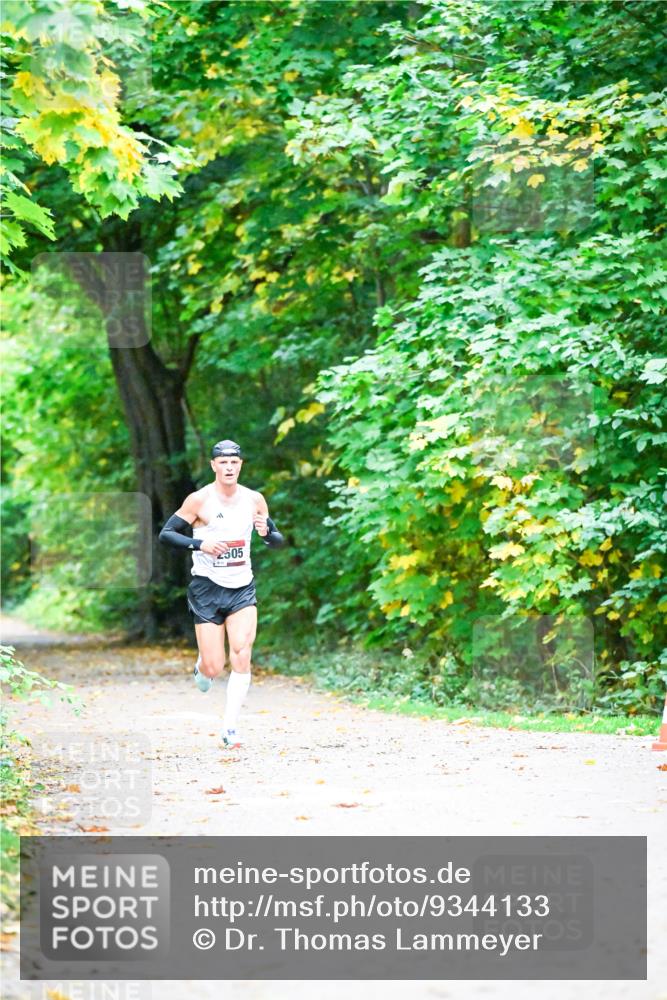 12.10.2025 - Bramfelder Halbmarathon 2025 Dr. Thomas Lammeyer http://msf.ph/oto/9344133 12.10.2025 10:04:50 Laufen 2505 meine-sportfotos.de