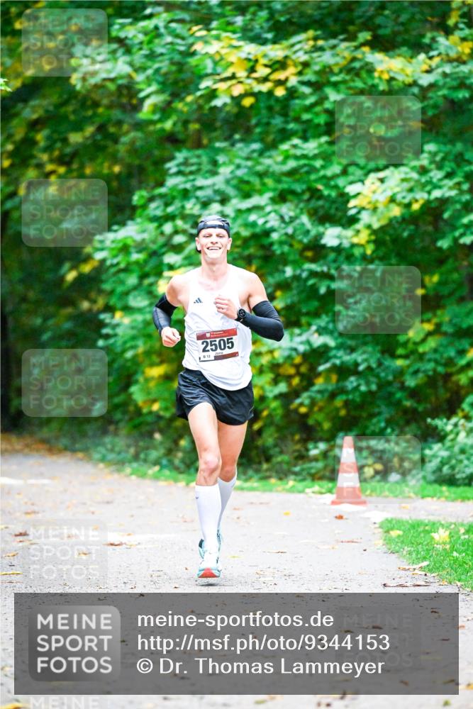 12.10.2025 - Bramfelder Halbmarathon 2025 Dr. Thomas Lammeyer http://msf.ph/oto/9344153 12.10.2025 10:04:53 Laufen 2505, 8, 12 meine-sportfotos.de
