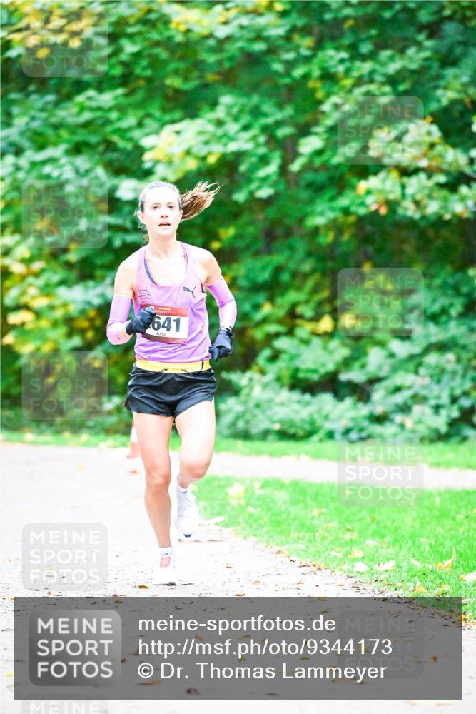 12.10.2025 - Bramfelder Halbmarathon 2025 Dr. Thomas Lammeyer http://msf.ph/oto/9344173 12.10.2025 10:05:43 Laufen 641 meine-sportfotos.de
